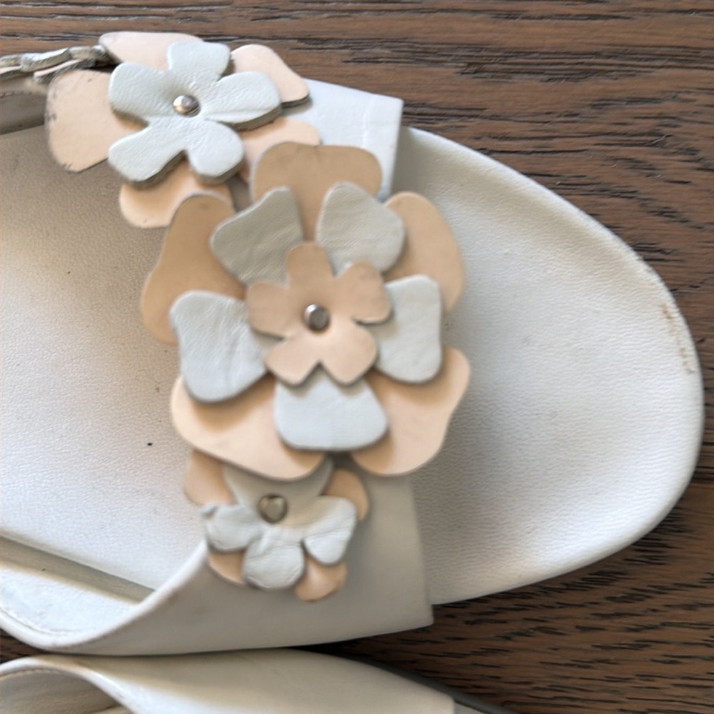 Prada Women's Floral Slide Sandals - Cream and Tan - Picture 6 of 7